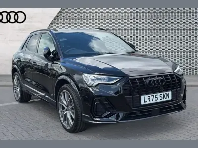 Second-hand Audi Q3 Black Edition 150 CP (110 kW) 2025 Negru SUV