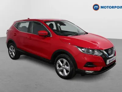 Used Nissan Qashqai Acenta Premium 116 HP (85 kW) 2019 Red SUV