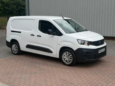 Used Peugeot Partner Premium 131 HP (96 kW) 2022 White MPV