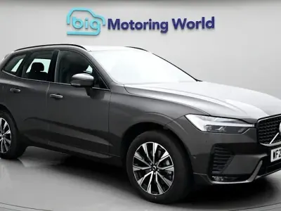 Usado Volvo XC60 Plus 250 CV (183 kW) 2024 Gris SUV