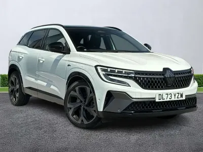 Used Renault Austral Iconic Esprit Alpine 200 HP (147 kW) 2024 White  SUV