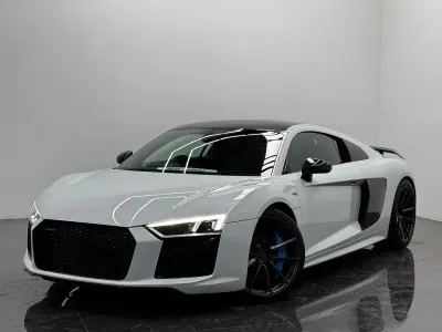 Begagnad Audi R8 Coupé Advanced 2016 Grå Sportkupé