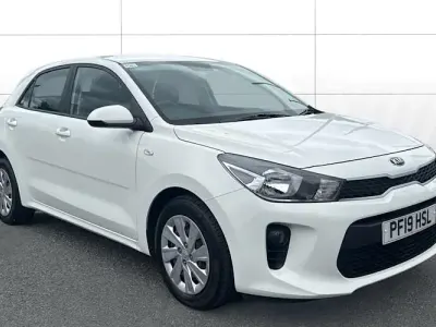 Used Kia Rio 84 HP (61 kW) 2019 White Hatchback