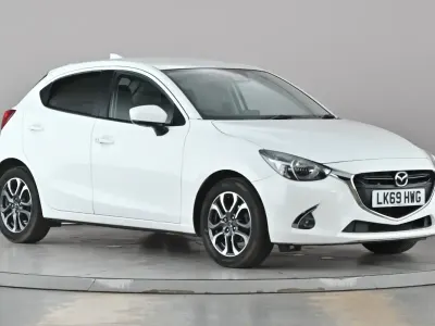 Used Mazda 2 Inclusive 90 HP (66 kW) 2019 White Hatchback
