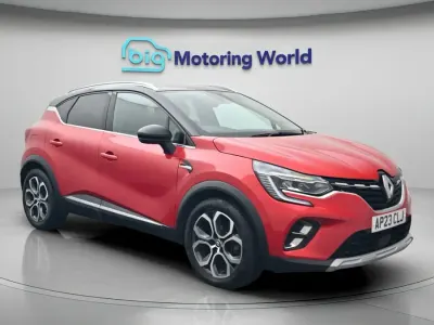 Used Renault Captur Techno 145 HP (106 kW) 2023 Red/black SUV