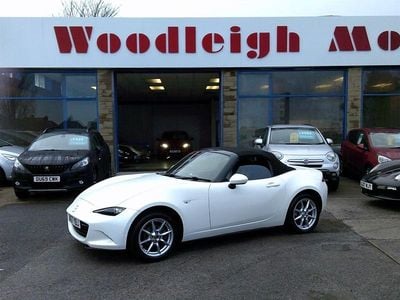 Used Mazda MX5 131 HP (96 kW) 2017 White Cabriolet