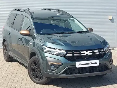 Used Dacia Jogger Extreme 140 HP (102 kW) 2024 Green MPV