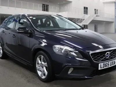 Used Volvo V40 CC 120 HP (88 kW) 2015 Estate