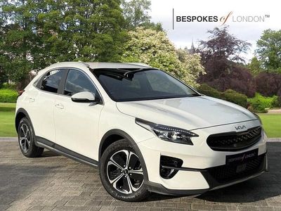 White Used 2022 Kia XCeed SUV | £15,300 (Fair price)