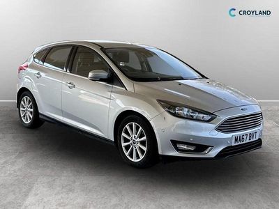 Used Ford Focus Titanium 120 HP (88 kW) 2017 Silver Hatchback