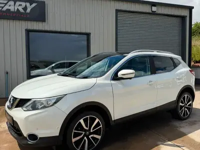 Used Nissan Qashqai Tekna 110 HP (80 kW) 2015 White SUV