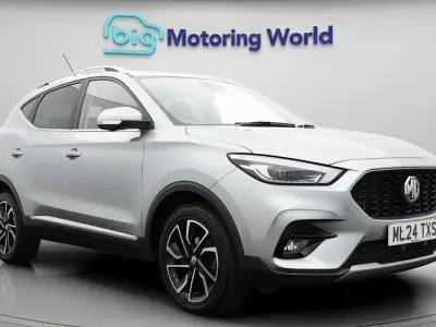 Usado MG ZS Exclusive 111 HP (81 kW) 2024 Prateado SUV