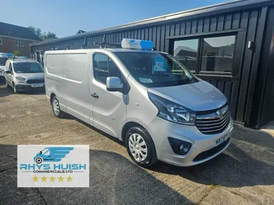 Gebraucht Vauxhall Vivaro Sportive 2017 Silber Van / Kleinbus