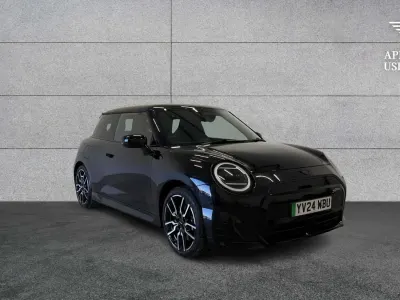 Used Mini Cooper SE Hatch 158 kW (215 HP) 2024 Black Hatchback