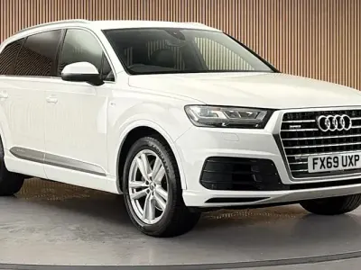 Used Audi Q7 S-Line 286 HP (210 kW) 2019 Carrara white/carrara white SUV