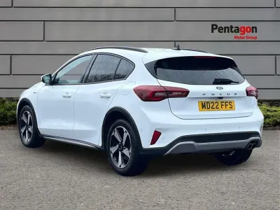 Used Ford Focus Active 123 HP (90 kW) 2022 White Hatchback