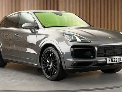 Used Porsche Cayenne Turbo 551 HP (405 kW) 2022 Quartzite grey SUV