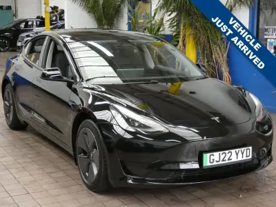 Używany Tesla Model 3 Standard Range 366 kW (498 KM) 2022 Czarny Sedan/Limuzyna