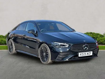 Begagnad Mercedes CLA180 AMG Line Premium Plus 136 HK (100 kW) 2025 Svart Sedan