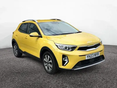 Second-hand Kia Stonic 2023 Galben SUV