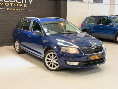 Used Skoda Octavia Elegance 105 HP (77 kW) 2013 Blue Estate