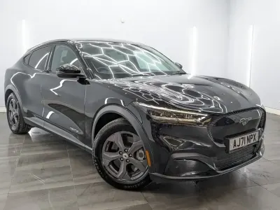 Second-hand Ford Mustang Standard Range 269 CP (197 kW) 2022 Negru SUV