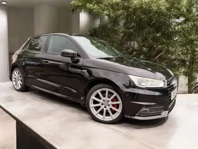 Begagnad Audi A1 Sportback S-Line 116 HK (85 kW) 2015 Svart Halvkombi
