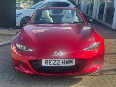 Usado Mazda MX5 Inclusive 184 HP (135 kW) 2022 Vermelho Cabrios
