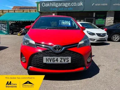 Used Toyota Yaris Sport 99 HP (72 kW) 2015 Red Hatchback