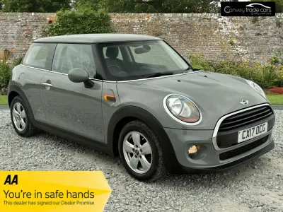 Begagnad Mini ONE Hatch 102 HK (75 kW) 2017 Grå Halvkombi