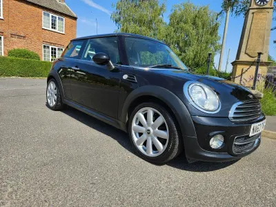 Used Mini Cooper D Hatch 2014 Black Hatchback
