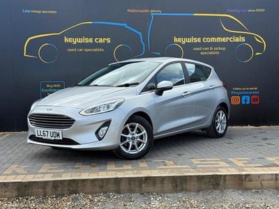 Begagnad Ford Fiesta Zetec 100 HK (73 kW) 2017 Silver Halvkombi