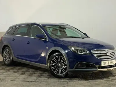 Used Vauxhall Insignia Country Tourer 195 HP (143 kW) 2014 Estate