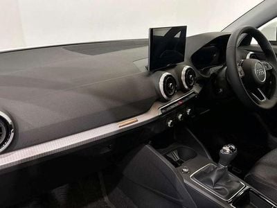 Begagnad Audi Q2 Sport 2025 Vit SUV