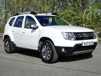 Used Dacia Duster Lauréate 110 HP (80 kW) 2017 White SUV
