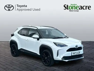 Used Toyota Yaris Hybrid Design 116 HP (85 kW) 2023 White Hatchback