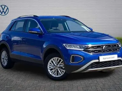 Used VW T-Roc Life 150 HP (110 kW) 2024 Blue SUV