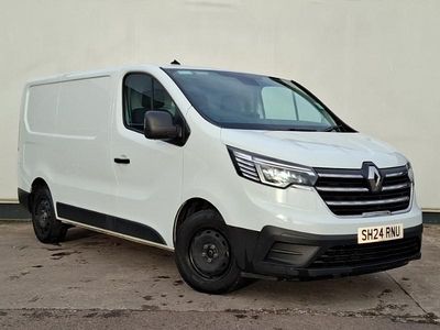 White Used 2024 Renault Trafic MPV | £16,998 (Fair price)
