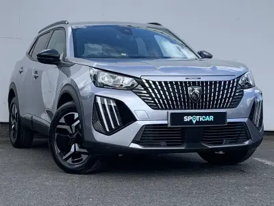 Używany Peugeot 2008 Allure 129 KM (94 kW) 2024 Szary SUV