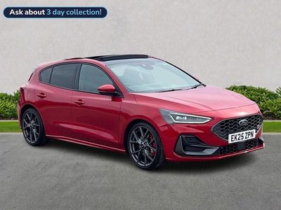 Used Ford Focus ST 280 HP (205 kW) 2025 Red Hatchback