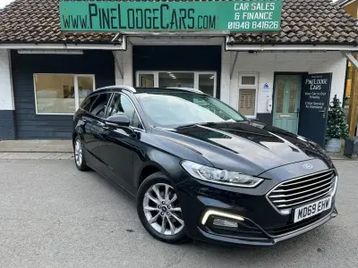 Begagnad Ford Mondeo Zetec 150 HK (110 kW) 2020 Svart Kombi