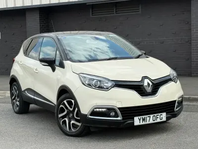 Used Renault Captur Dynamique 90 HP (66 kW) 2017 Cream SUV