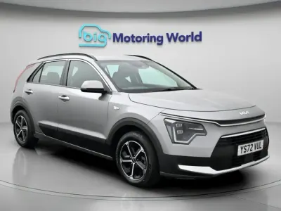 Gebraucht Kia Niro 141 PS (103 kW) 2023 Grau SUV