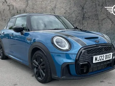 Begagnad Mini Cooper S Hatch 176 HK (129 kW) 2022 Blå Halvkombi
