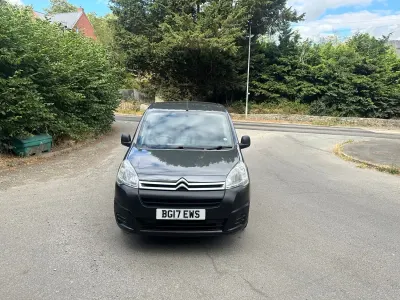 Used Citroën Berlingo 100 HP (73 kW) 2017 Grey MPV
