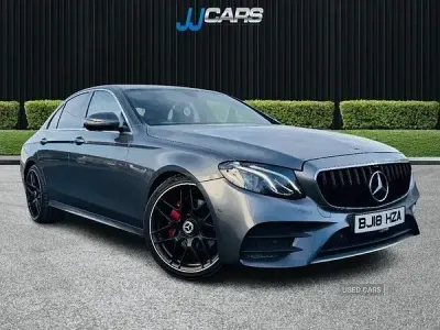 Gebraucht Mercedes E220 AMG line 194 PS (142 kW) 2018 Grau Limousine