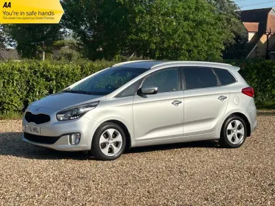 Used Kia Carens 2015 Silver MPV