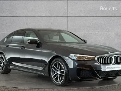Begagnad BMW 530e M Sport 288 HK (211 kW) 2022 Grå