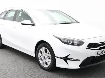 Nowe Kia Ceed 138 KM (101 kW) 2025 Biały Hatchback