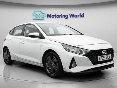 Used Hyundai i20 SE 100 HP (73 kW) 2023 White Hatchback